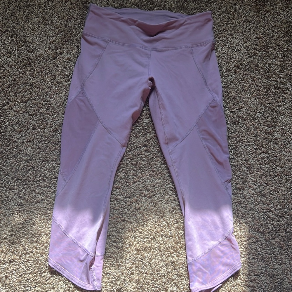 Athletic yoga pants